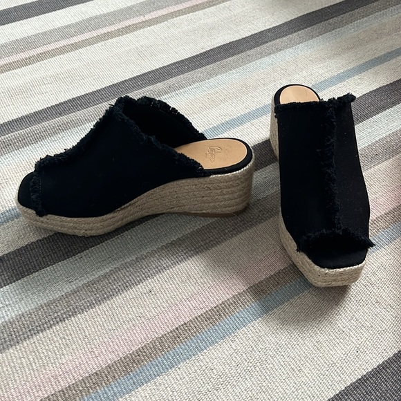 Size 7.5/38 Castaner Black Fatima frayed canvas slides. - Picture 2 of 5